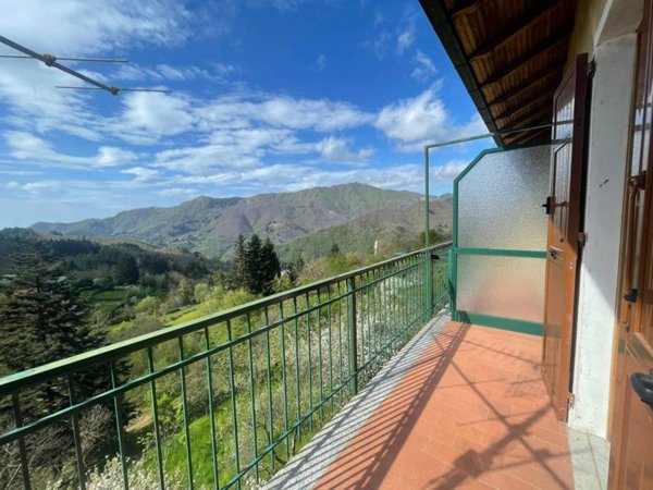 appartamento in vendita a Borzonasca