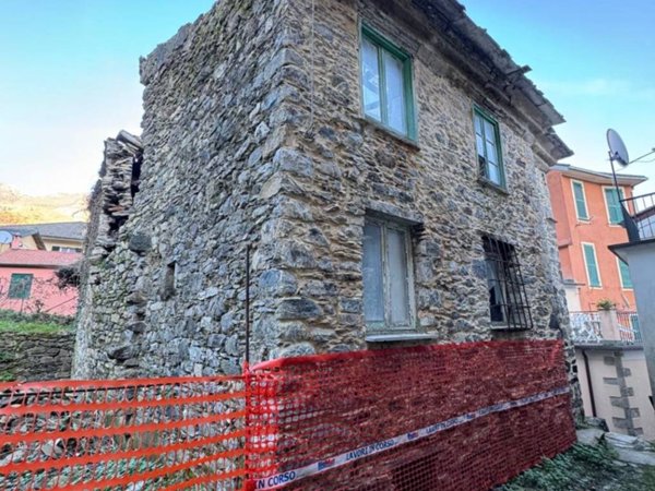 casa indipendente in vendita a Borzonasca