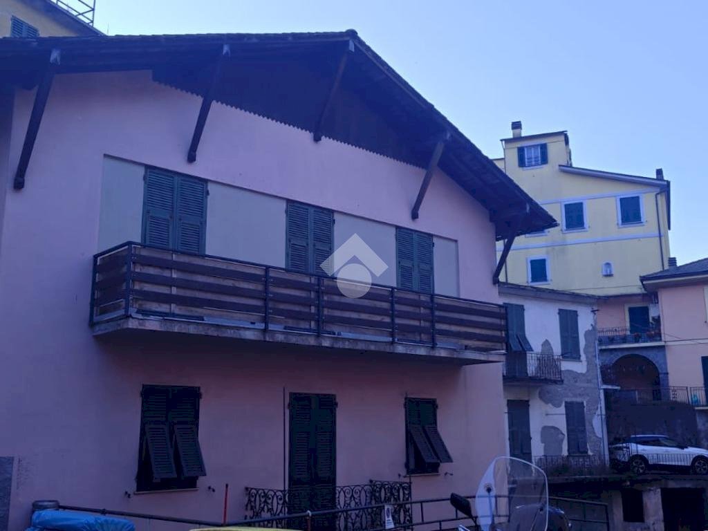 pentavano in vendita a Borzonasca