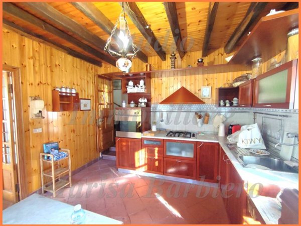 casa indipendente in vendita a Borzonasca in zona Sopralacroce