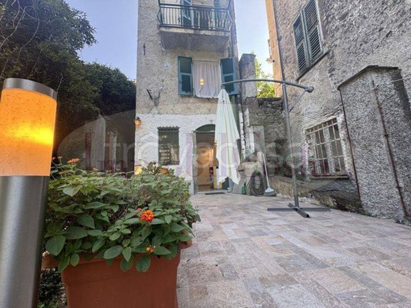 casa indipendente in vendita a Borzonasca in zona Brizzolara