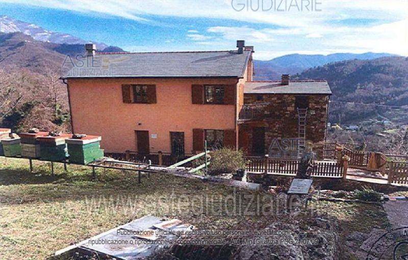 appartamento in vendita a Borzonasca in zona Caregli