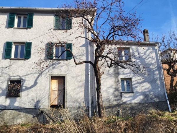 casa indipendente in vendita a Borzonasca