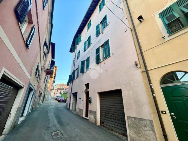casa indipendente in vendita a Busalla