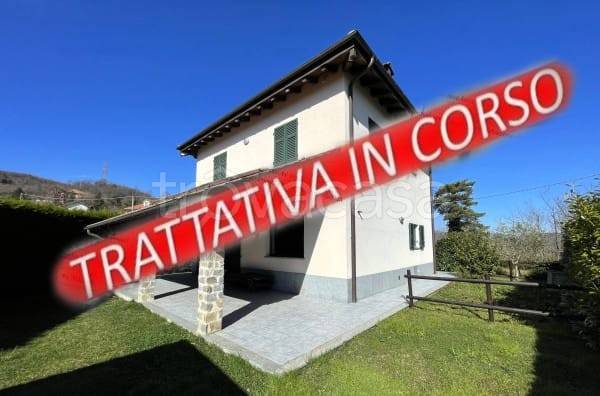 casa indipendente in vendita a Busalla in zona Sarissola