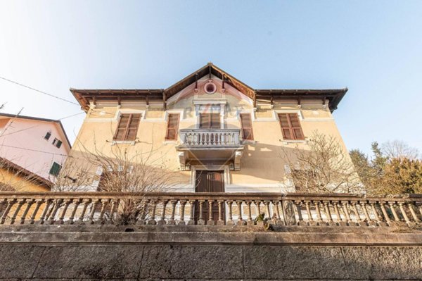 casa indipendente in vendita a Busalla