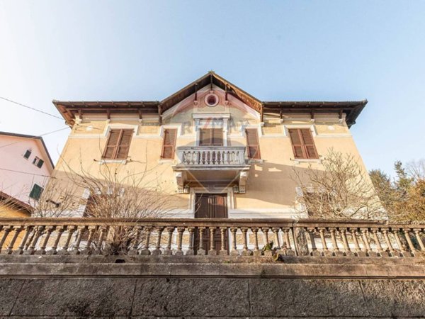 casa indipendente in vendita a Busalla