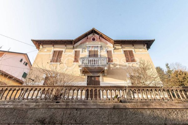 casa indipendente in vendita a Busalla