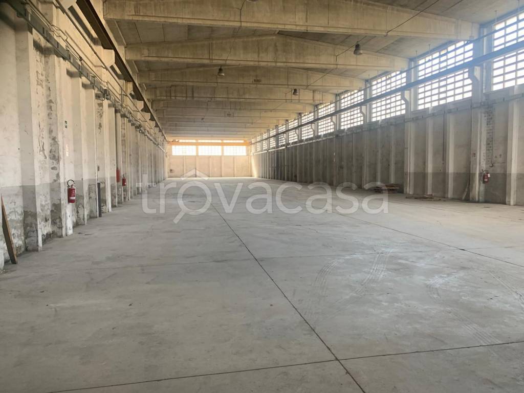 capannone in vendita a Busalla