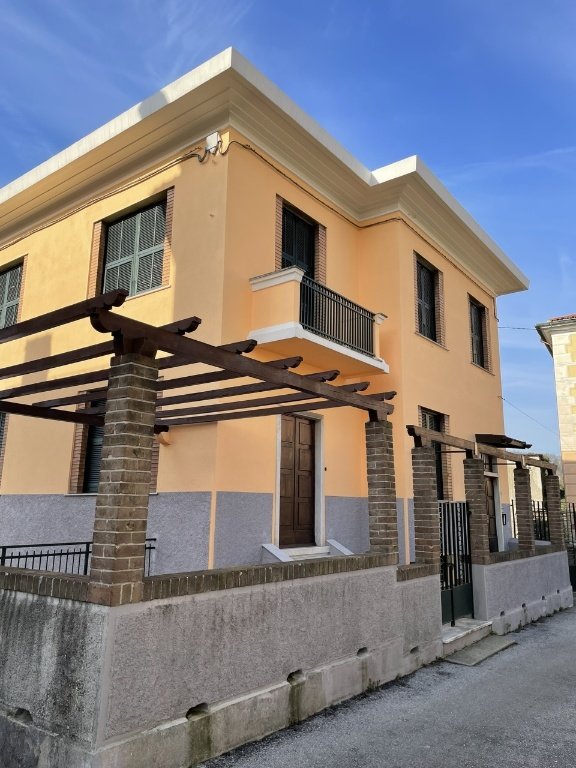appartamento in vendita a Busalla
