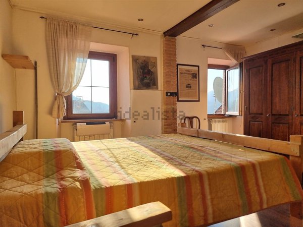 casa indipendente in vendita a Busalla in zona Camarza