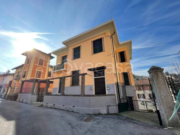 casa indipendente in vendita a Busalla