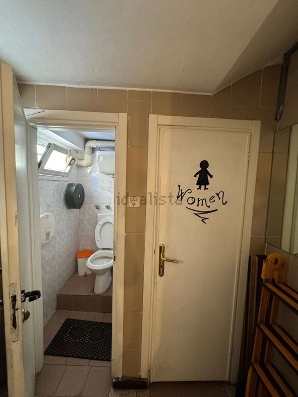 negozio in vendita a Busalla in zona Sarissola