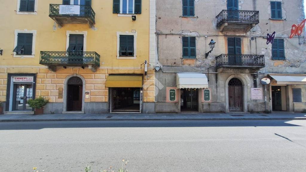 negozio in vendita a Busalla