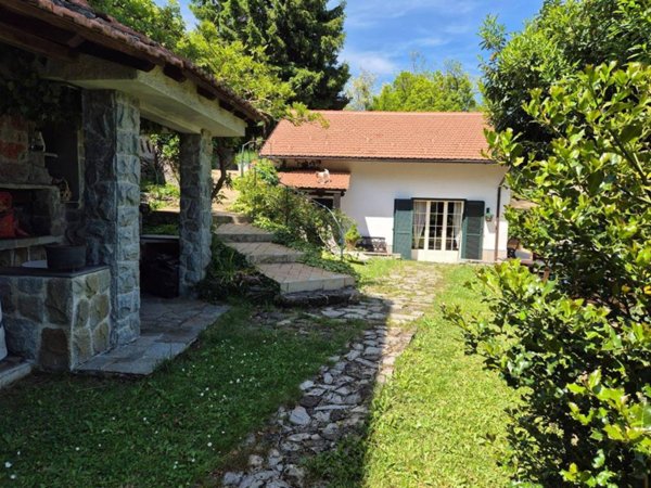 casa indipendente in vendita a Busalla