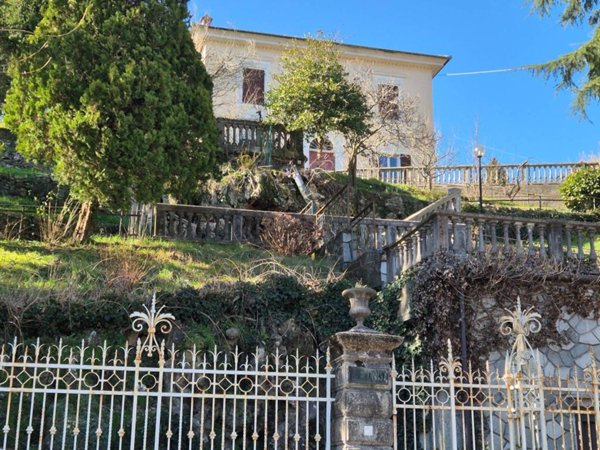 casa indipendente in vendita a Busalla
