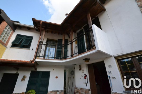 casa indipendente in vendita a Busalla