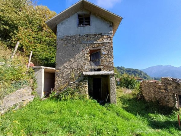 appartamento in vendita a Busalla in zona Sarissola