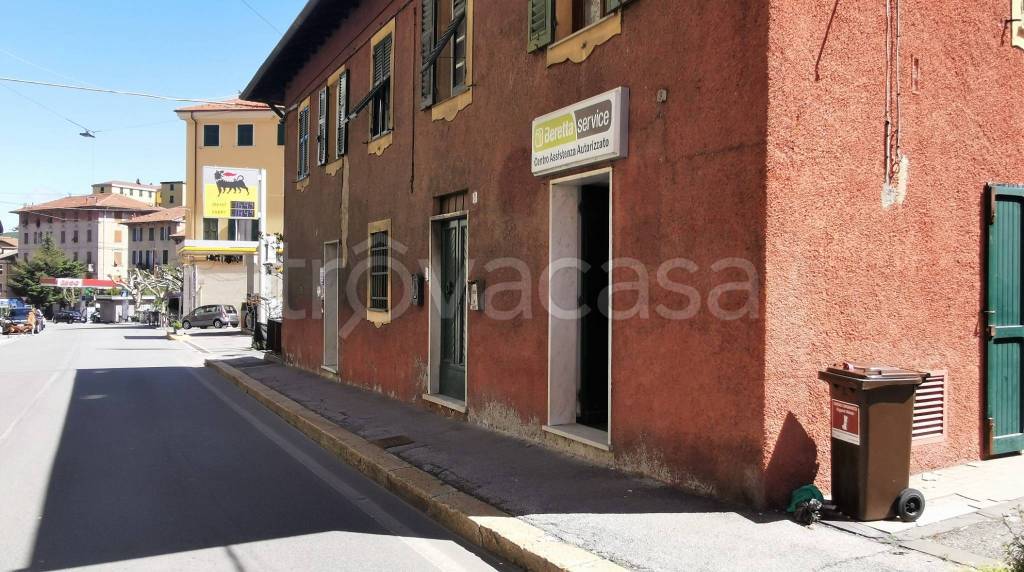 negozio in vendita a Busalla