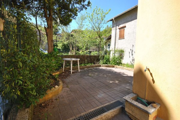 appartamento in vendita a Busalla in zona Semino