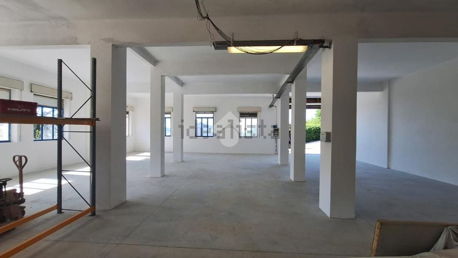 locale commerciale in vendita a Busalla