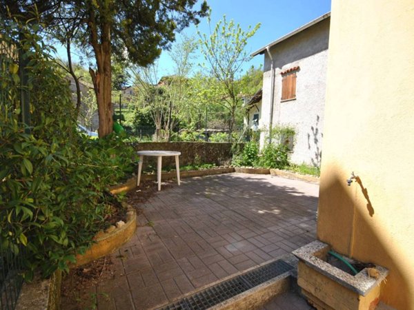 appartamento in vendita a Busalla in zona Semino