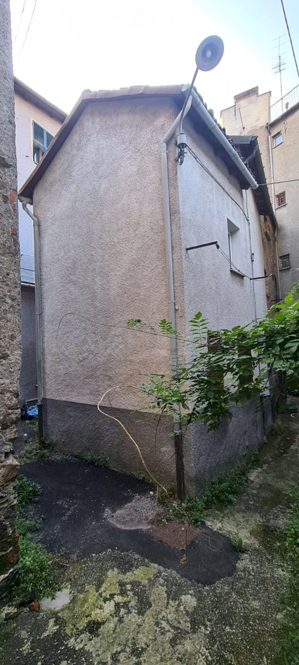 casa indipendente in vendita a Busalla