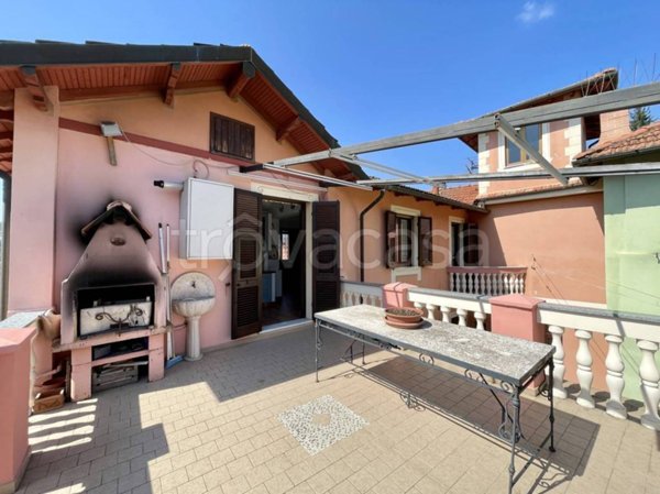 appartamento in vendita a Busalla in zona Sarissola