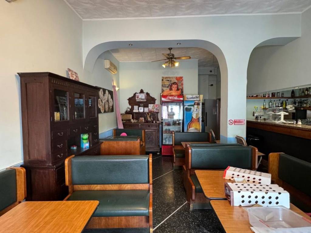 negozio in vendita a Busalla in zona Sarissola