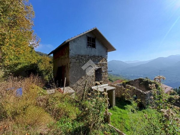 casa indipendente in vendita a Busalla in zona Bastia