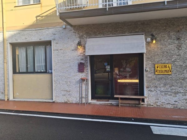 negozio in vendita a Busalla in zona Bastia