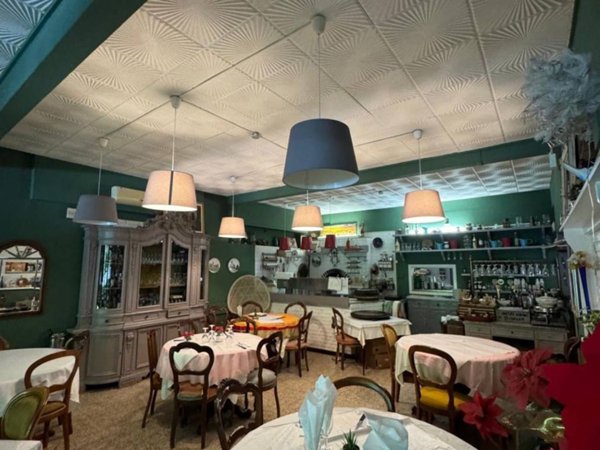 negozio in vendita a Busalla in zona Sarissola