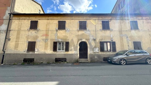 appartamento in vendita a Busalla in zona Sarissola