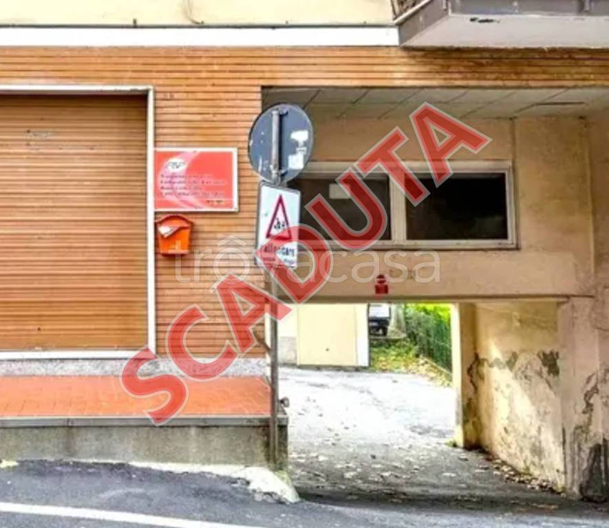 negozio in vendita a Busalla in zona Sarissola