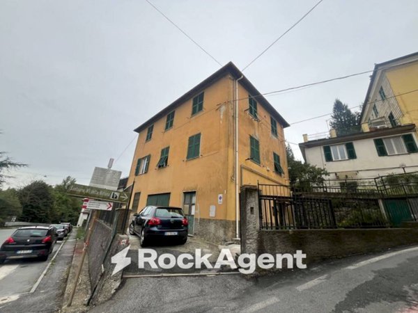 appartamento in vendita a Busalla in zona Sarissola