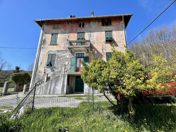 casa indipendente in vendita a Busalla