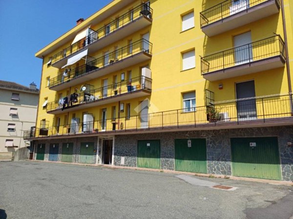 appartamento in vendita a Busalla in zona Sarissola