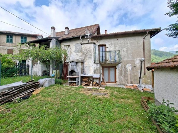 casa indipendente in vendita a Busalla in zona Semino
