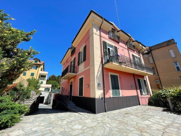 casa indipendente in vendita a Busalla