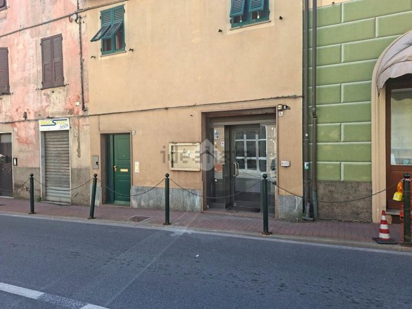 locale commerciale in vendita a Busalla