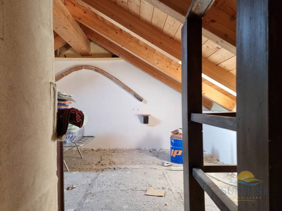 casa indipendente in vendita a Busalla in zona Camarza