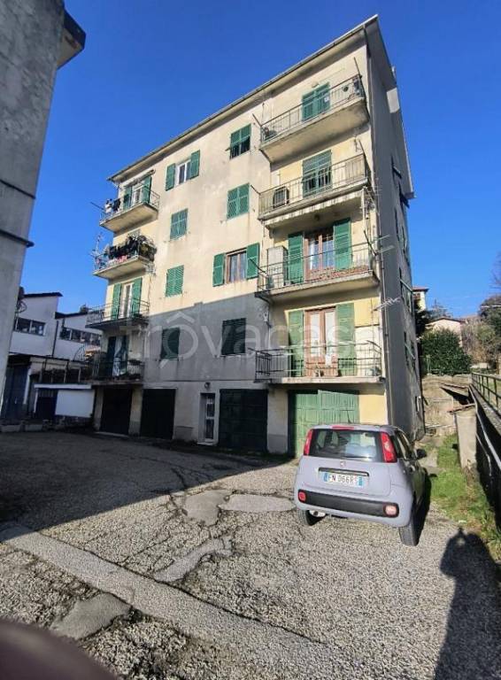 appartamento in vendita a Busalla in zona Sarissola