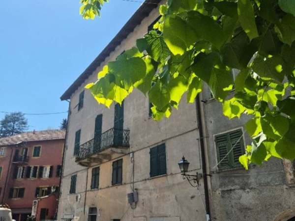 appartamento in vendita a Busalla in zona Sarissola
