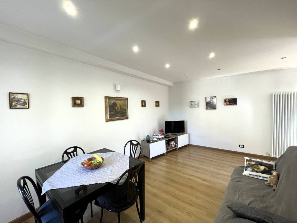 casa indipendente in vendita a Busalla in zona Sarissola