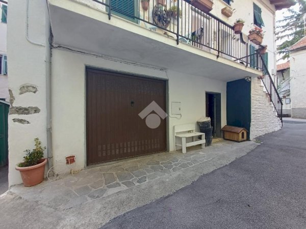 box auto in vendita a Busalla in zona Sarissola