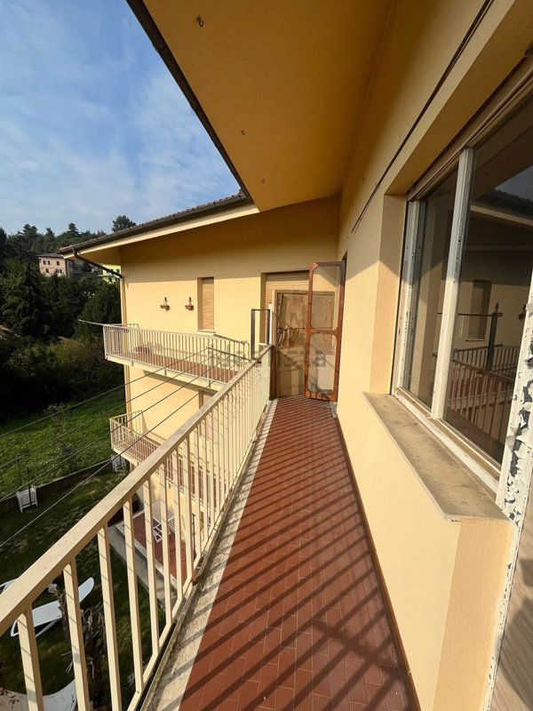 appartamento in vendita a Busalla in zona Sarissola
