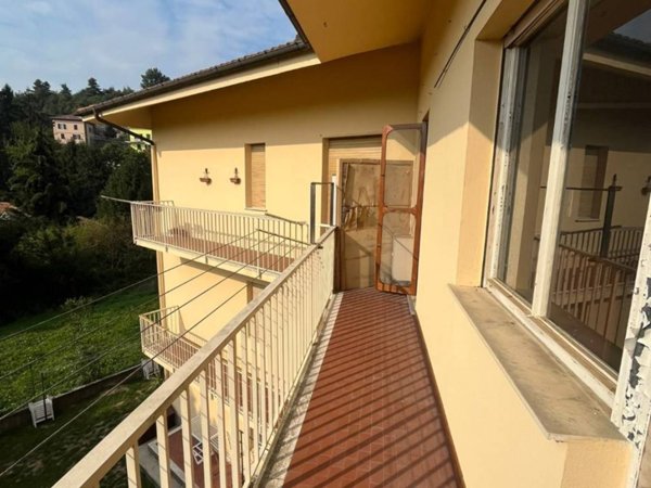 appartamento in vendita a Busalla in zona Sarissola