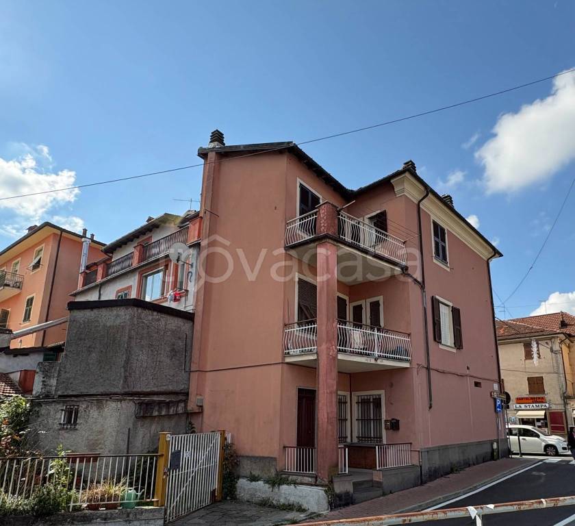 appartamento in vendita a Busalla in zona Sarissola