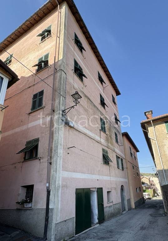 appartamento in vendita a Busalla in zona Sarissola
