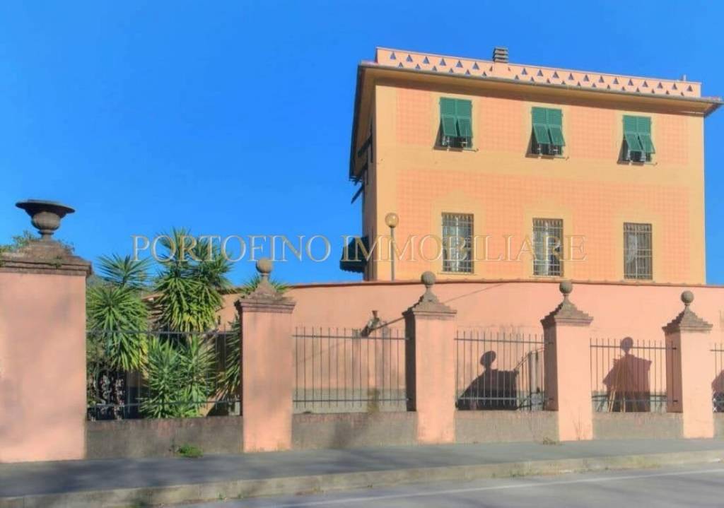 appartamento in vendita a Camogli in zona Ruta